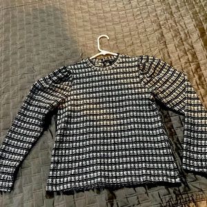 Light sweater; black and white. Size medium, Vero Moda.